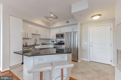 Clarendon 1021 unit 915, Arlington, VA 22201 - photo 5