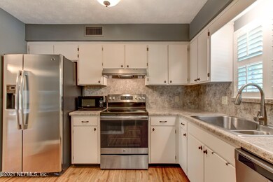 3009 Saint Johns Ave, Jacksonville, FL 32205 - photo 5