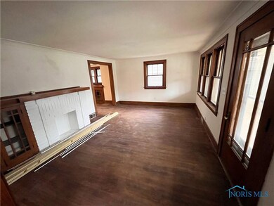 3945 Hazelhurst Ave, Toledo, OH 43612 - photo 2