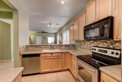 2066 S Barrington-8