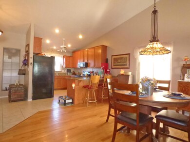 Kitchen_Dining