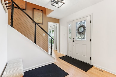 521 Thornberry Dr, Carmel, IN 46032 - photo 3