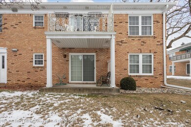 39-3333-Moores-River-Dr-Lansing-MI-48911
