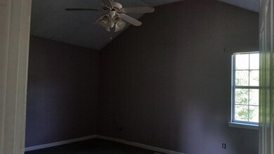 bedroom master4