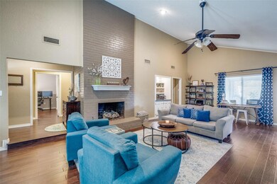 1009 Loch Lomond Dr, Arlington, TX 76012 - photo 7