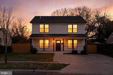 506 Pinewood Rd, Rockville, MD 20850 - photo 2