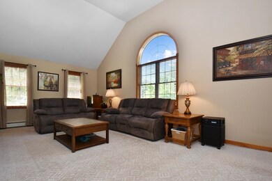 46 Adams Cir, Northbridge, MA 01534 - photo 5