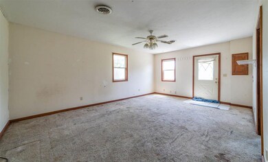 1110 N Kickapoo St, Lincoln, IL 62656 - photo 7