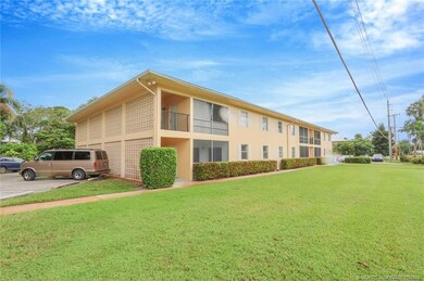 333 SE Martin Ave unit 1F, Stuart, FL 34996 - photo 2