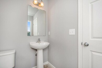 STG135-i2280-Powder Room