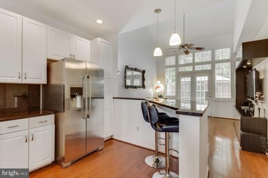 7029 Haycock Rd unit G, Falls Church, VA 22043 - photo 6