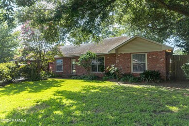 827 Bank Ave, New Iberia, LA 70560 - photo 3