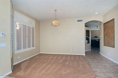 3211 S Greythorne Way Chandler-large-009