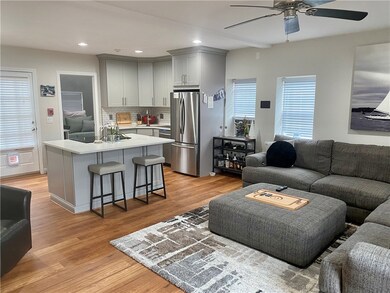 19 Sherman St unit 3B, Newport, RI 02840 - photo 3