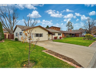 303 Dehaven St, Milton Freewater, OR 97862 - photo 3