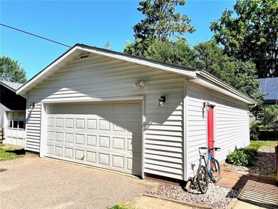 521 13th St SE, Menomonie, WI 54751 - photo 3