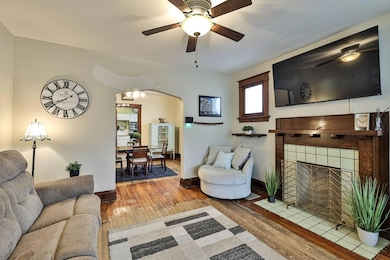 004-Living-Room