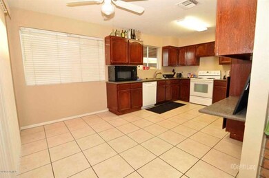 852 S Spur St_Breakfast Nook