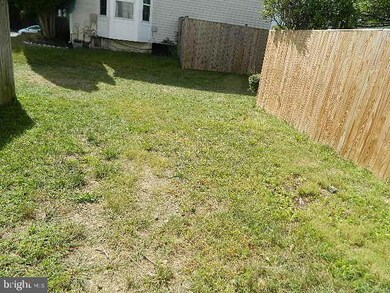 7445 Catterick Ct, Windsor Mill, MD 21244 - photo 5