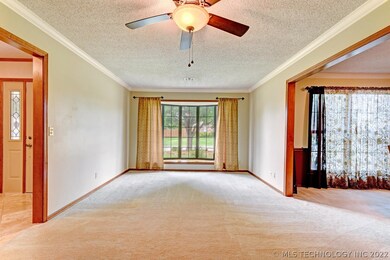 Formal living area that opens in to the formal din