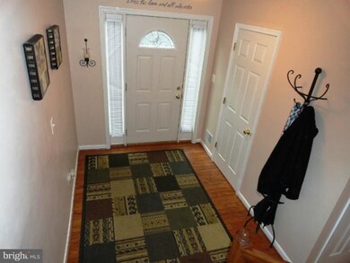 2717 Thornbrook Ct, Odenton, MD 21113 - photo 2