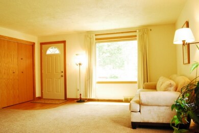 1802 Sheridan St, Madison, WI 53704 - photo 3