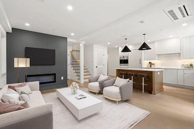 145 Warren St unit 4, Newton Center, MA 02459 - photo 5