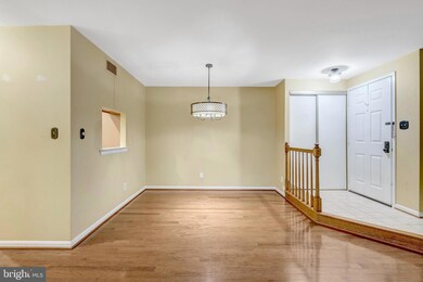 5942 Cove Landing Rd unit 303, Burke, VA 22015 - photo 7