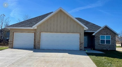 1371 N Lyon Ave, Republic, MO 65738 - photo 2