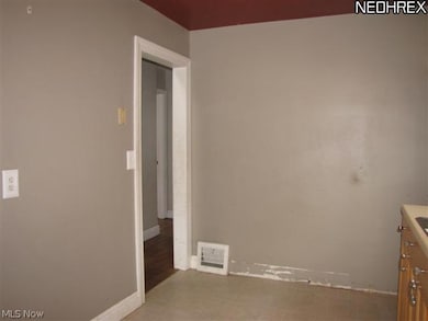 1660 Douglas Rd, Wickliffe, OH 44092 - photo 7