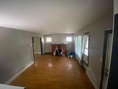 127 N Burgess Ave, Columbus, OH 43204 - photo 3