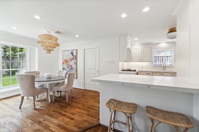 13607 Queensbury Ln, Houston, TX 77079 - photo 7