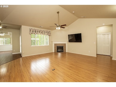 22 Almond Way, Creswell, OR 97426 - photo 7