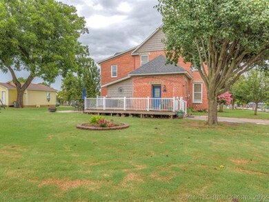 323 S Cherokee Ave, Haskell, OK 74436 - photo 4