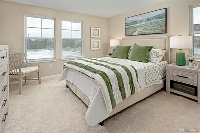 56065 S Madison Ln S unit 34, South Lyon, MI 48165 - photo 4