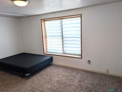762 S Roosevelt Road Q, Portales, NM 88130 - photo 4