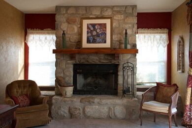 908 N Crockett St, Fredericksburg, TX 78624 - photo 7