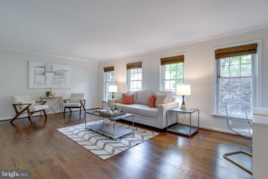 12212 Hollow Tree Ln, Fairfax, VA 22030 - photo 7