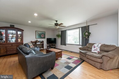 632 Green Valley Way, Sykesville, MD 21784 - photo 2