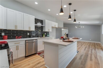 1936 Caballero Way, Las Vegas, NV 89169 - photo 5