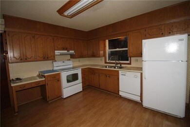 5223 Garnett St, Shawnee, KS 66203 - photo 4