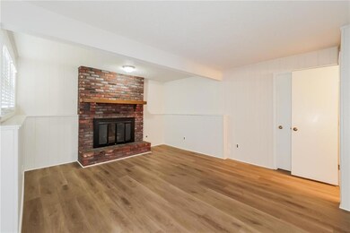 1018 Silver Lake Dr, Raymore, MO 64083 - photo 7