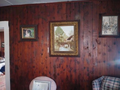 529 W Locust St, Whitewright, TX 75491 - photo 3