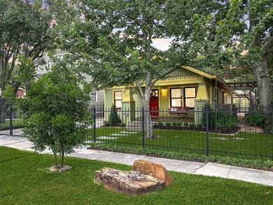 805 Ralfallen St, Houston, TX 77008 - photo 4