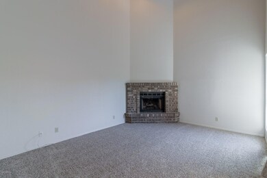 7770 N 19th Ln (8).jpg-SMALL
