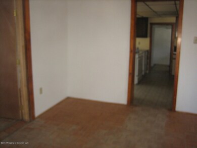 148 Sharpe St, Nanticoke, PA 18634 - photo 5