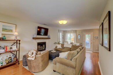 2433 Chatelain Way (4)