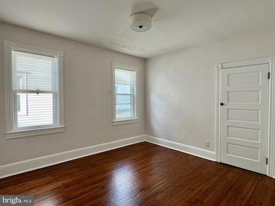 38 Walnut St unit 2ND FLOOR, Haddonfield, NJ 08033 - photo 5