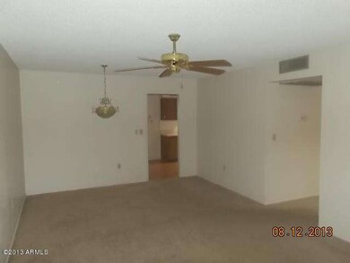 13690 N Newcastle Dr, Sun City, AZ 85351 - photo 5