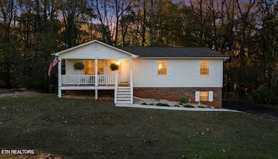 915 NE Whisperewood Tr, Cleveland, TN 37312 - photo 2